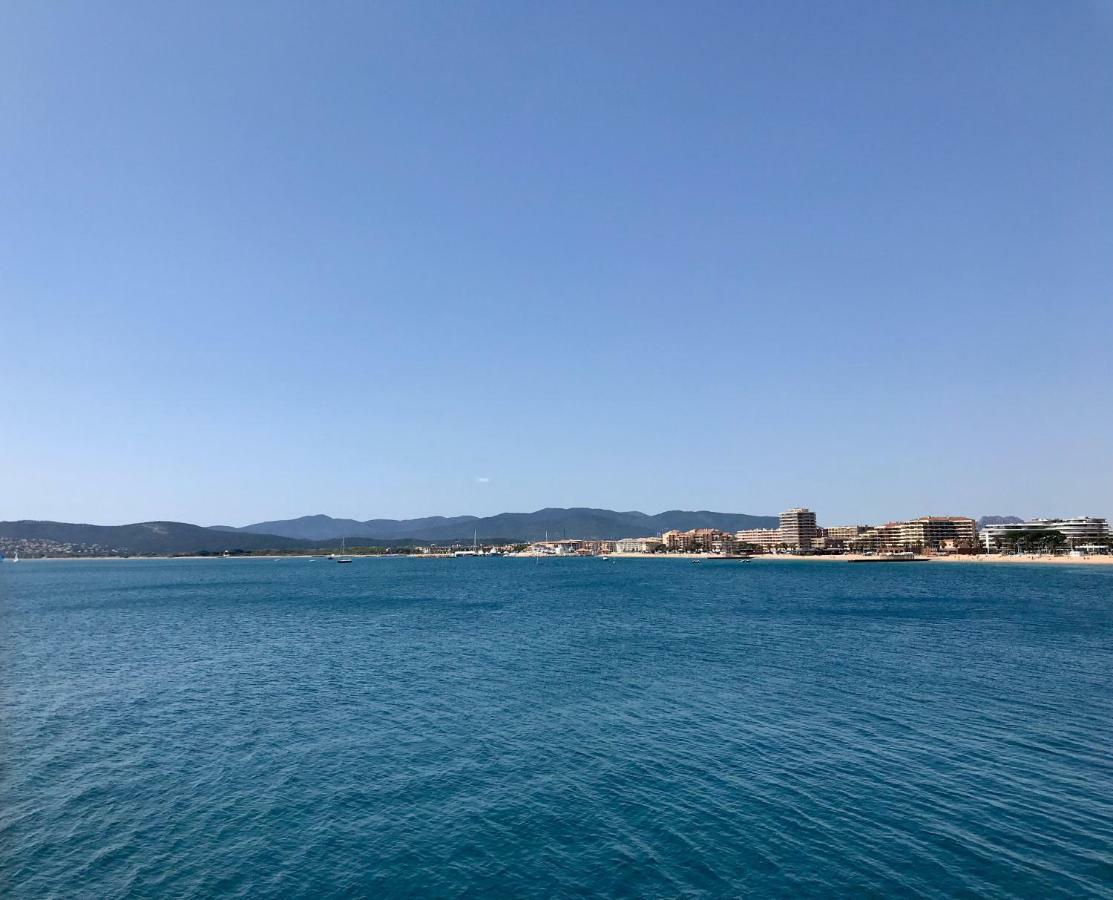 Apartamento Appart' Au Port Fréjus Exterior foto