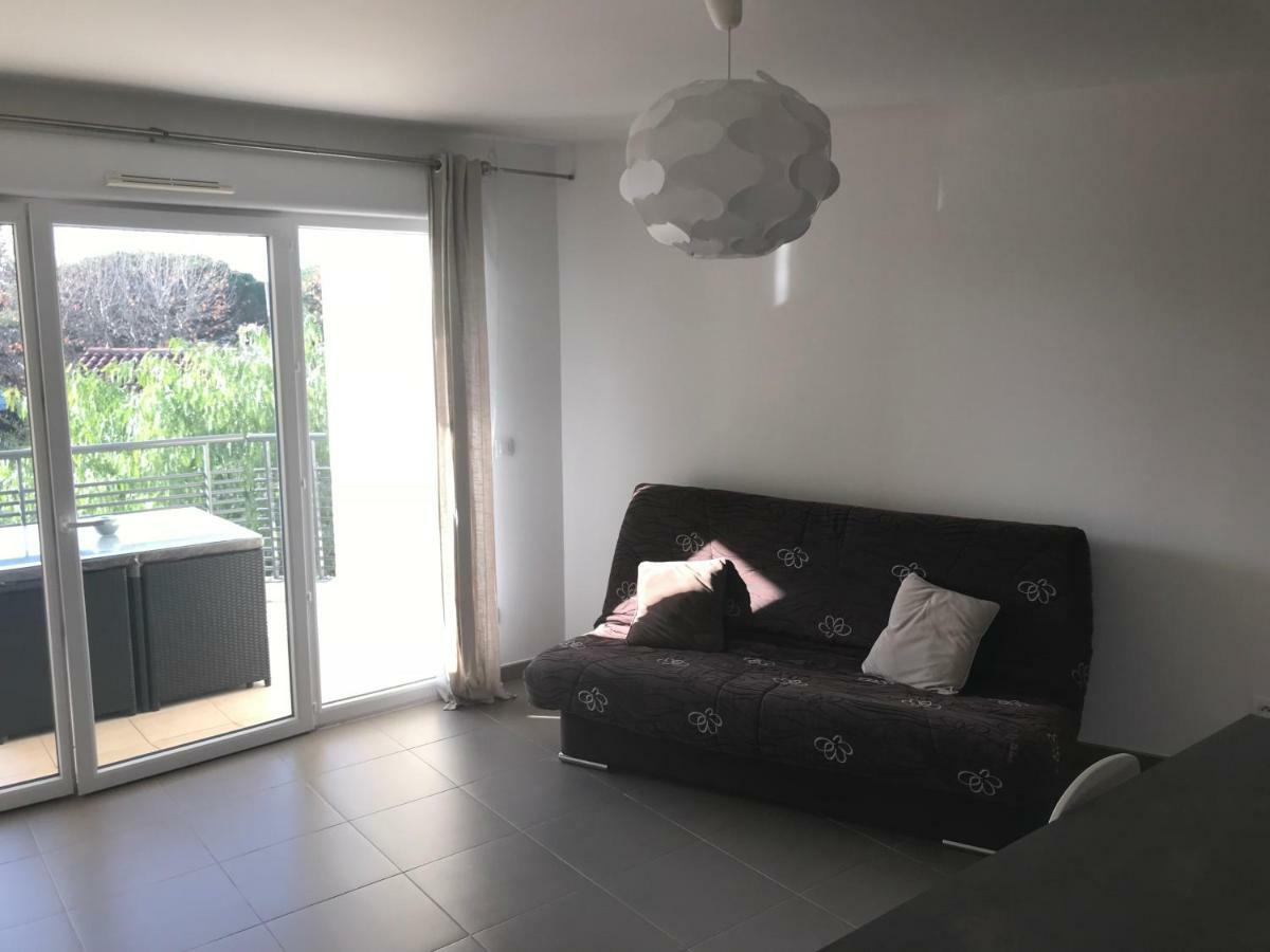 Apartamento Appart' Au Port Fréjus Exterior foto