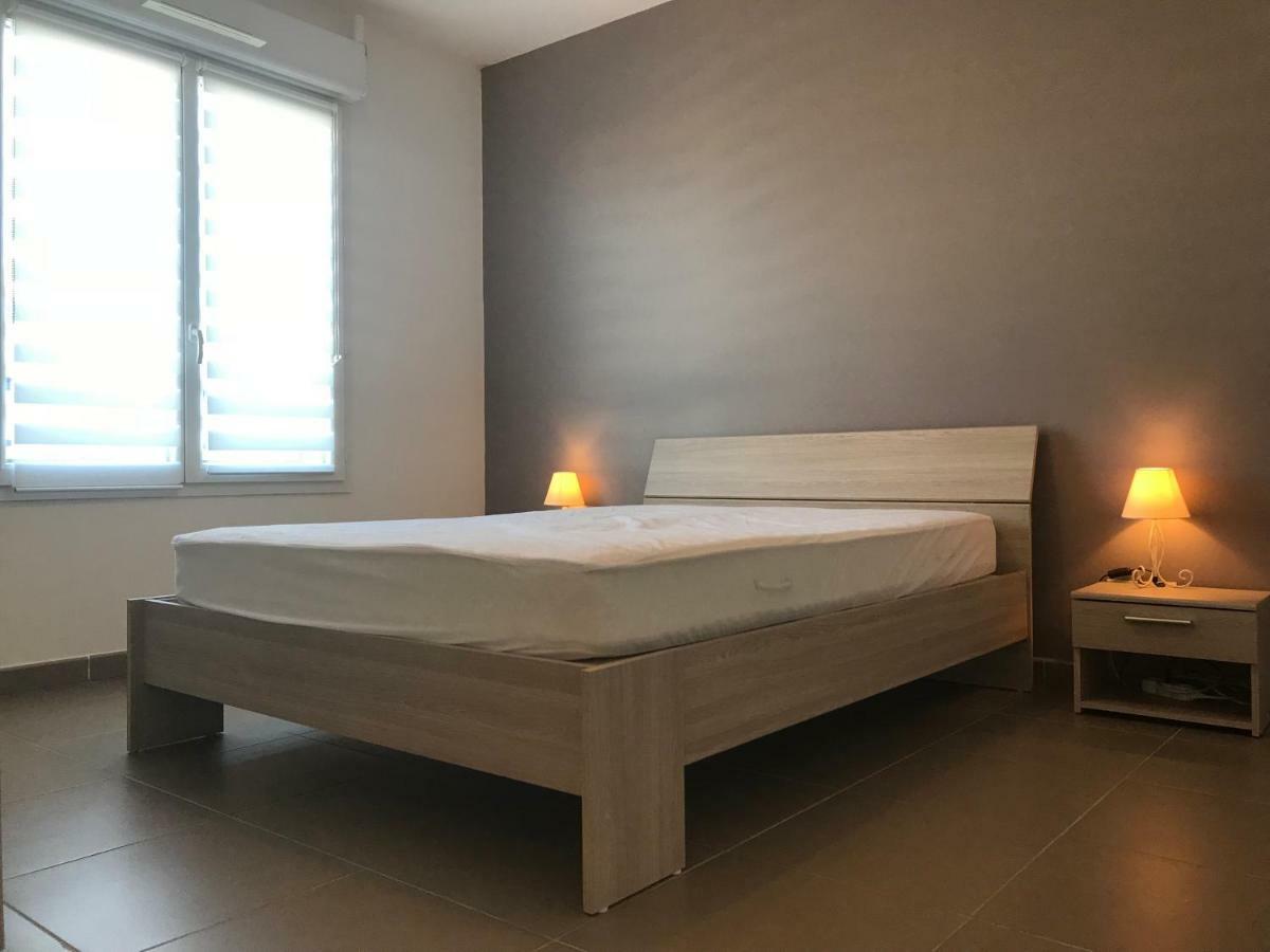 Apartamento Appart' Au Port Fréjus Exterior foto