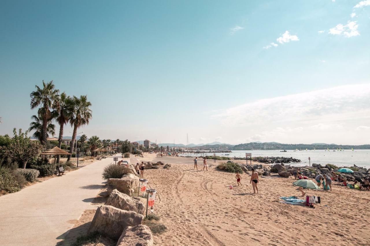 Apartamento Appart' Au Port Fréjus Exterior foto